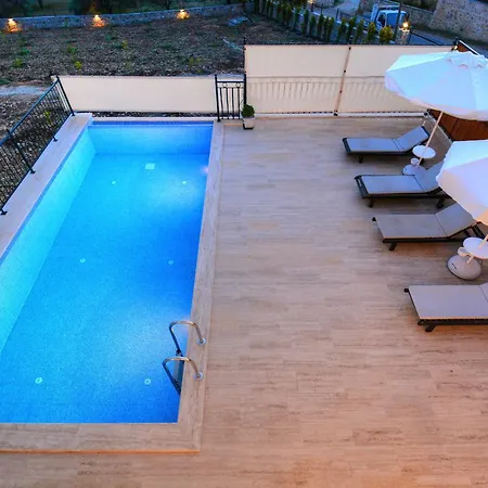 Villa Manzara 1 *